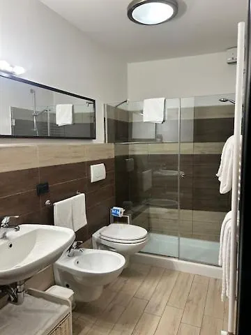 Menaggio Down Town Apartment